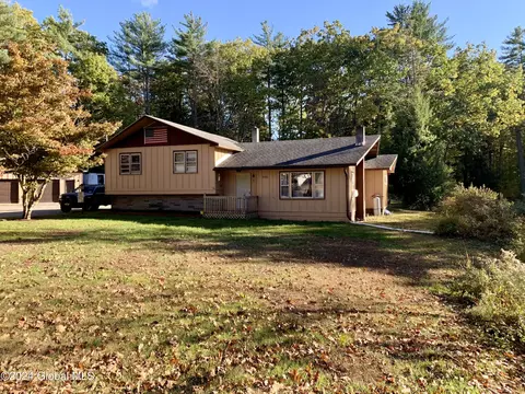 2229 Call St, Lake Luzerne, NY 12846