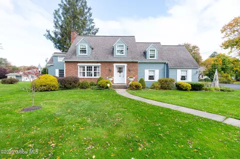900 Riverside Ave, Glenville, NY 12302