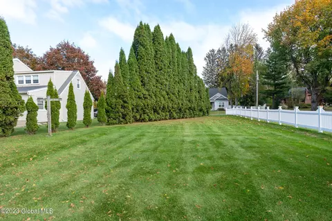900 Riverside Ave, Glenville, NY 12302 photo 45