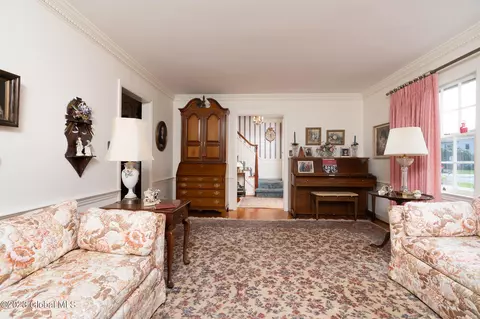 900 Riverside Ave, Glenville, NY 12302 photo 5