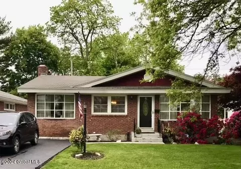 6 Maxwell St, Albany, NY 12208