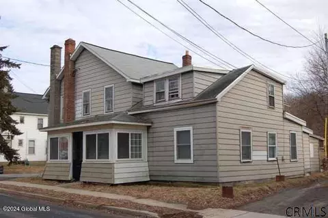 34 Lake Ave, Nassau, NY 12123