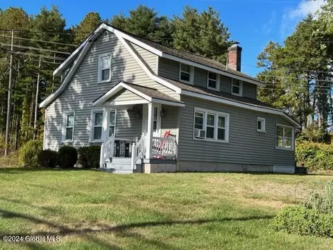 329 Dixon Rd, Queensbury, NY 12804