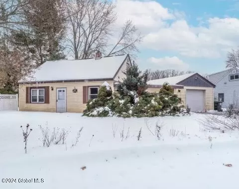 1002 Outer Dr, Schenectady, NY 12303