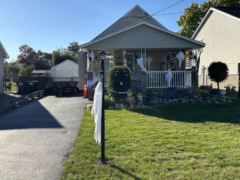 2093 Amsterdam Ave, Schenectady, NY 12303