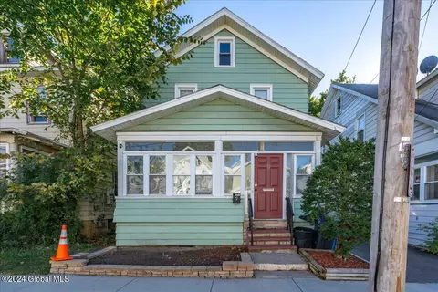 9 Grandview Ter, Albany, NY 12202