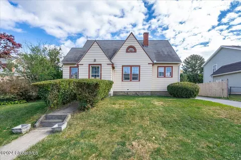 24 Elmhurst Ave, Rensselaer, NY 12144