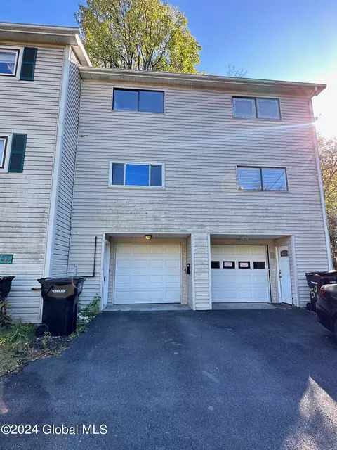 56 Northern Dr, Troy, NY 12182