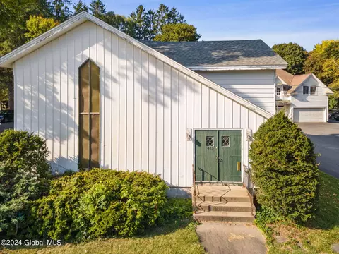 483 W Main St, Cobleskill, NY 12043 photo 2