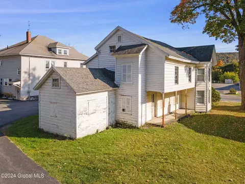 483 W Main St, Cobleskill, NY 12043 photo 25