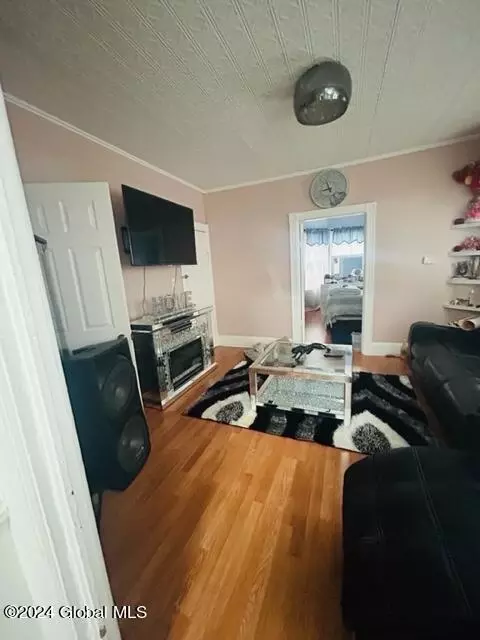 348 Duane Ave, Schenectady, NY 12307 photo 6