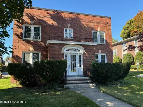 238 S Allen St, Albany, NY 12208