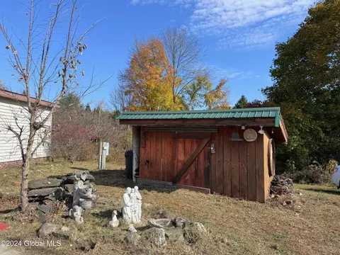 83 Rexleigh Rd, Cambridge, NY 12816 photo 4