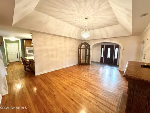 Living - 2138 Greenpoint Ave, Schenectady, NY 12303 photo 2 of 3