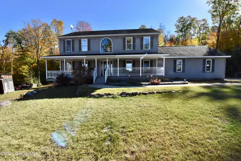 19 Reynolds Mountain Rd, Corinth, NY 12822