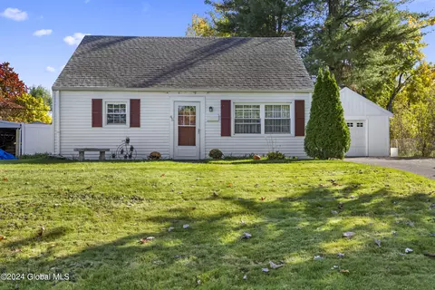 45 Bailey Ave, Latham, NY 12110