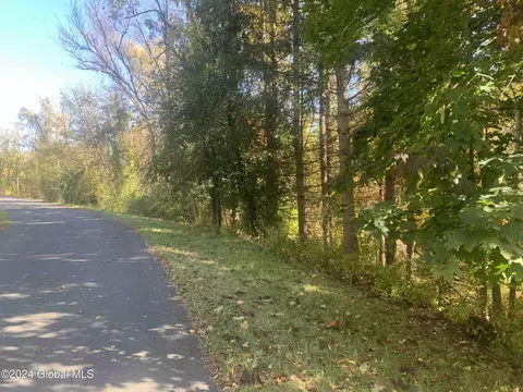 2 Millard Road # l11, Melrose, NY 12121
