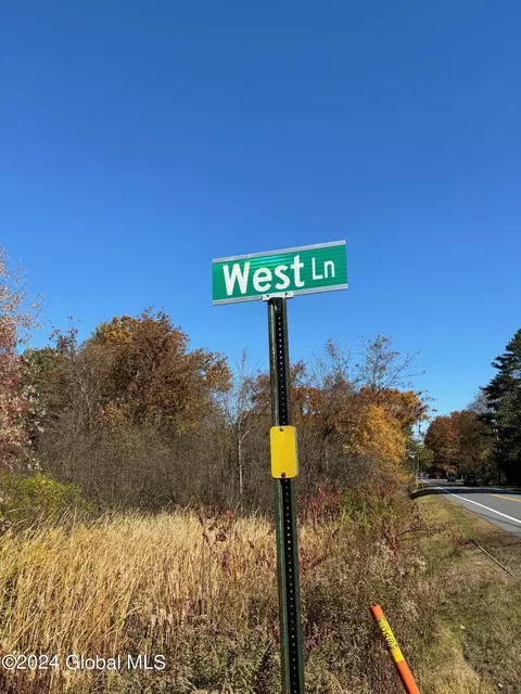 12 West Ln, Saratoga Springs, NY 12866