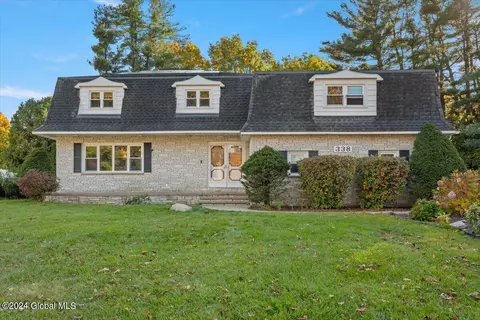 338 Dolan Dr, Rotterdam, NY 12306