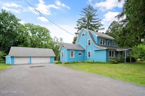 219 Menands Rd, Loudonville, NY 12211