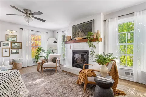 Living - 227 Eastholm Rd, Schenectady, NY 12304 photo 3 of 6