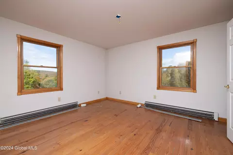 Bedroom - 111 Chester Dawn Way, Salem, NY 12865 photo 2 of 4