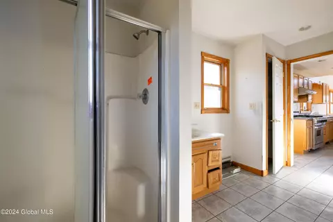 Bath - 111 Chester Dawn Way, Salem, NY 12865 photo 1 of 4