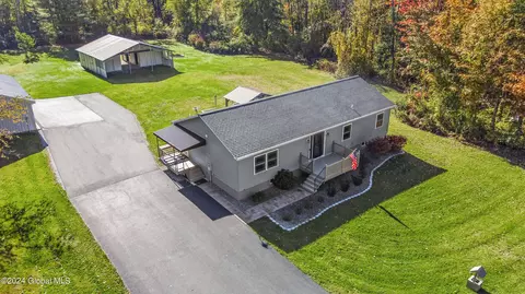 647 Wilton Gansevoort Rd, Gansevoort, NY 12831