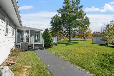 Exterior - 34 Tieman Rd, Glenville, NY 12302 photo 7 of 12