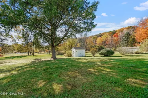 Exterior - 34 Tieman Rd, Glenville, NY 12302 photo 10 of 12