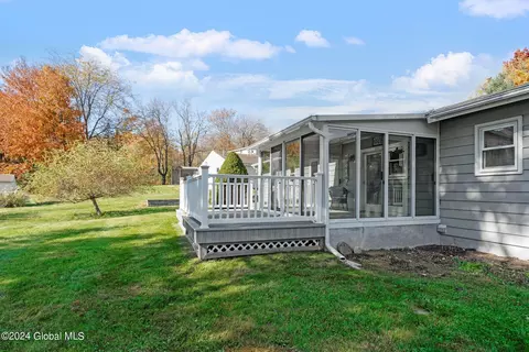 Exterior - 34 Tieman Rd, Glenville, NY 12302 photo 6 of 12