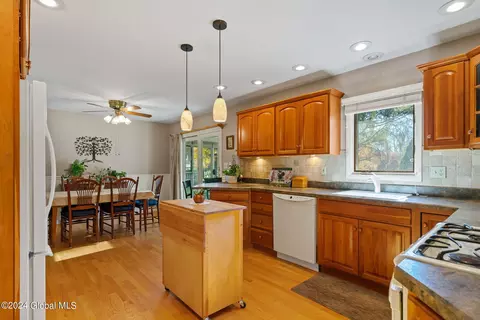 Kitchen - 34 Tieman Rd, Glenville, NY 12302 photo 1 of 6