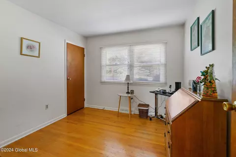Bedroom - 34 Tieman Rd, Glenville, NY 12302 photo 10 of 11