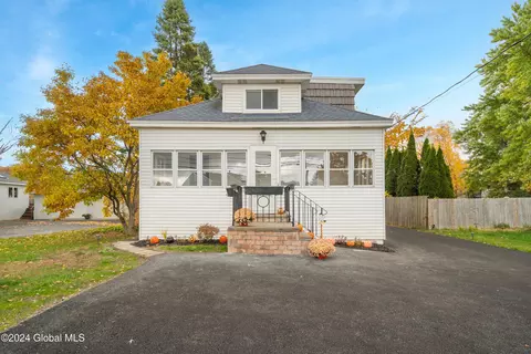 271 Old Loudon Rd, Latham, NY 12110