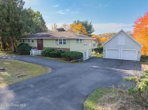 1217 Spring Ave, Wynantskill, NY 12198