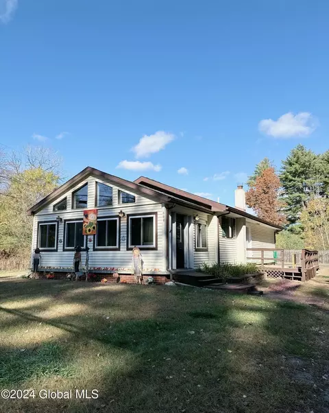 669 Upper Sherman Ave, Queensbury, NY 12804