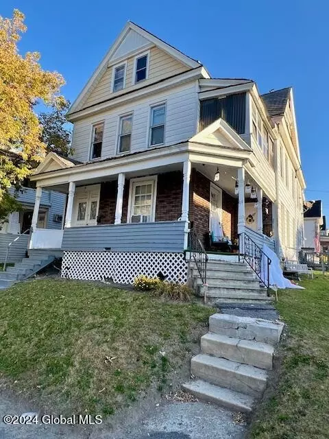 69 Bunn St, Amsterdam, NY 12010