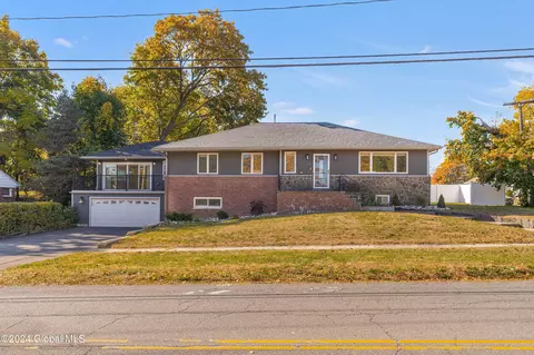 176 Lincoln Ave, Albany, NY 12206