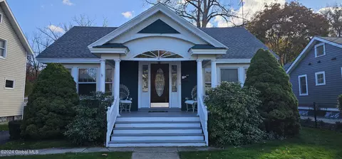 32 Mclean St, Ballston Spa, NY 12020