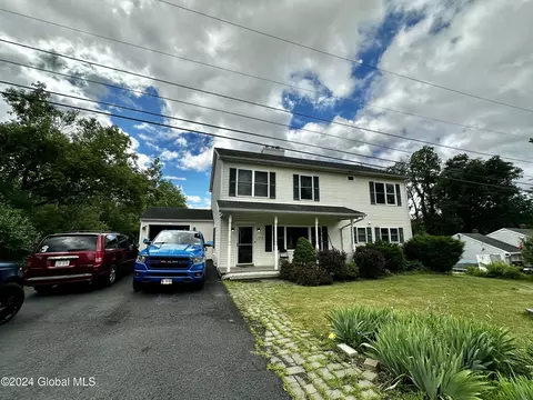 6530 Dunnsville Rd, Altamont, NY 12009