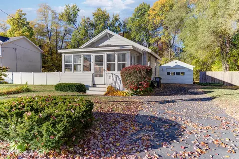 330 E Campbell Rd, Schenectady, NY 12303