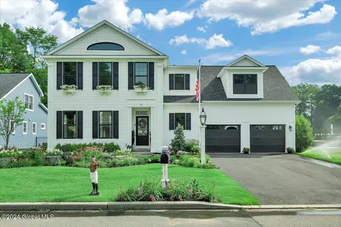 71 Waterview Dr, Saratoga Springs, NY 12866