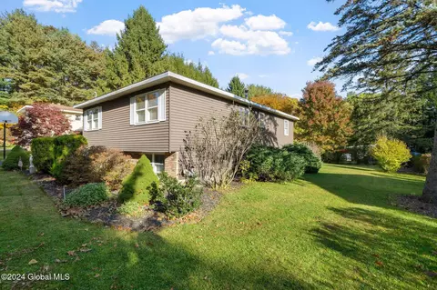 Exterior - 35 Tieman Rd, Glenville, NY 12302 photo 2 of 4