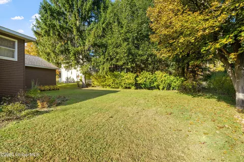 Exterior - 35 Tieman Rd, Glenville, NY 12302 photo 3 of 4
