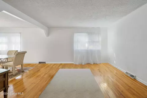 Living - 35 Tieman Rd, Glenville, NY 12302 photo 2 of 3