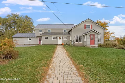 817 Brand Rd, Sprakers, NY 12166