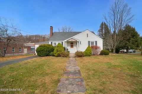24 Vets Rd, Windham, NY 12496