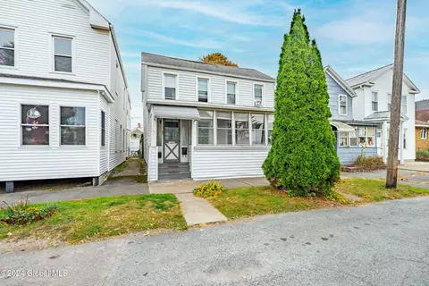 1334 5th Ave, Watervliet, NY 12189