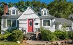 2921 Halsey Dr, Schenectady, NY 12304