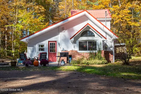 115 Cook Ln, Gloversville, NY 12078